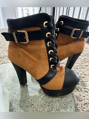 🤎 Statement Lace-Up Heeled Ankle Boots – Size 6 (EU 36)